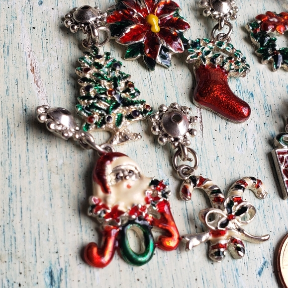 7 Christmas Jewelry Charms - Picture 2 of 4